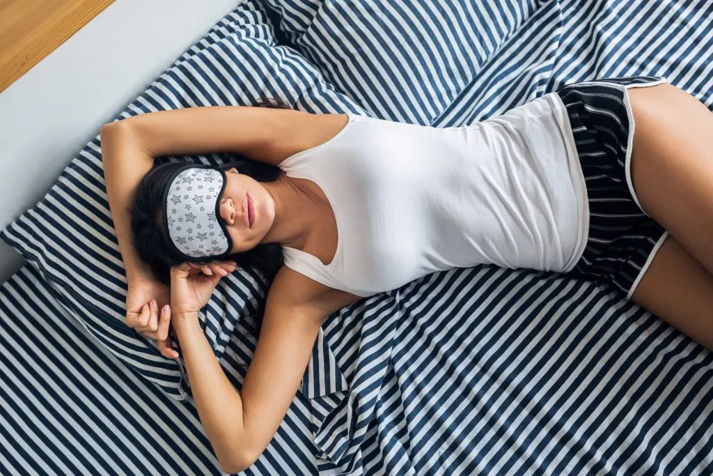 Dormir bem no calor: dicas para viajantes