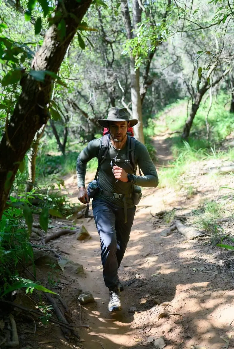 Dicas de segurança em trilhos e caminhadas ao calor