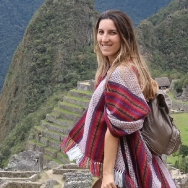 Dra. Andreia Castro